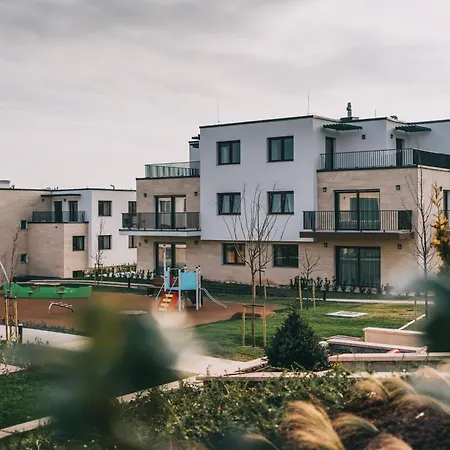 Birges Villapark بالاتونفوريد