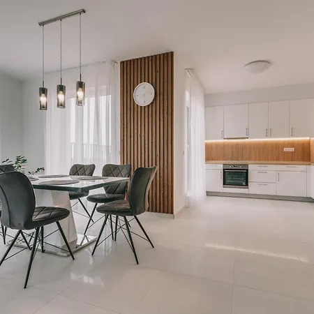 Birges Villapark 4* بالاتونفوريد