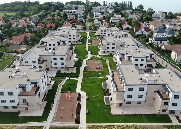 Birges Villapark 4* بالاتونفوريد